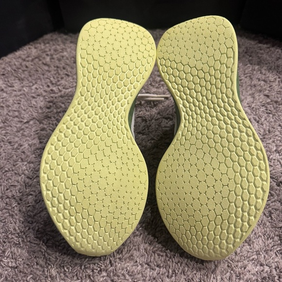 New Balance x FIGS ROAV  Color White / Green Women’s 6.5 Men’s 5 - Picture 6 of 10